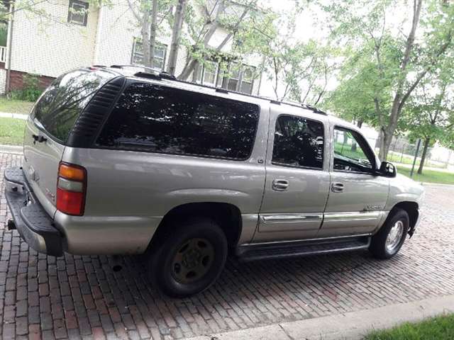 2003 GMC Yukon SLT 4WD 4dr SUV